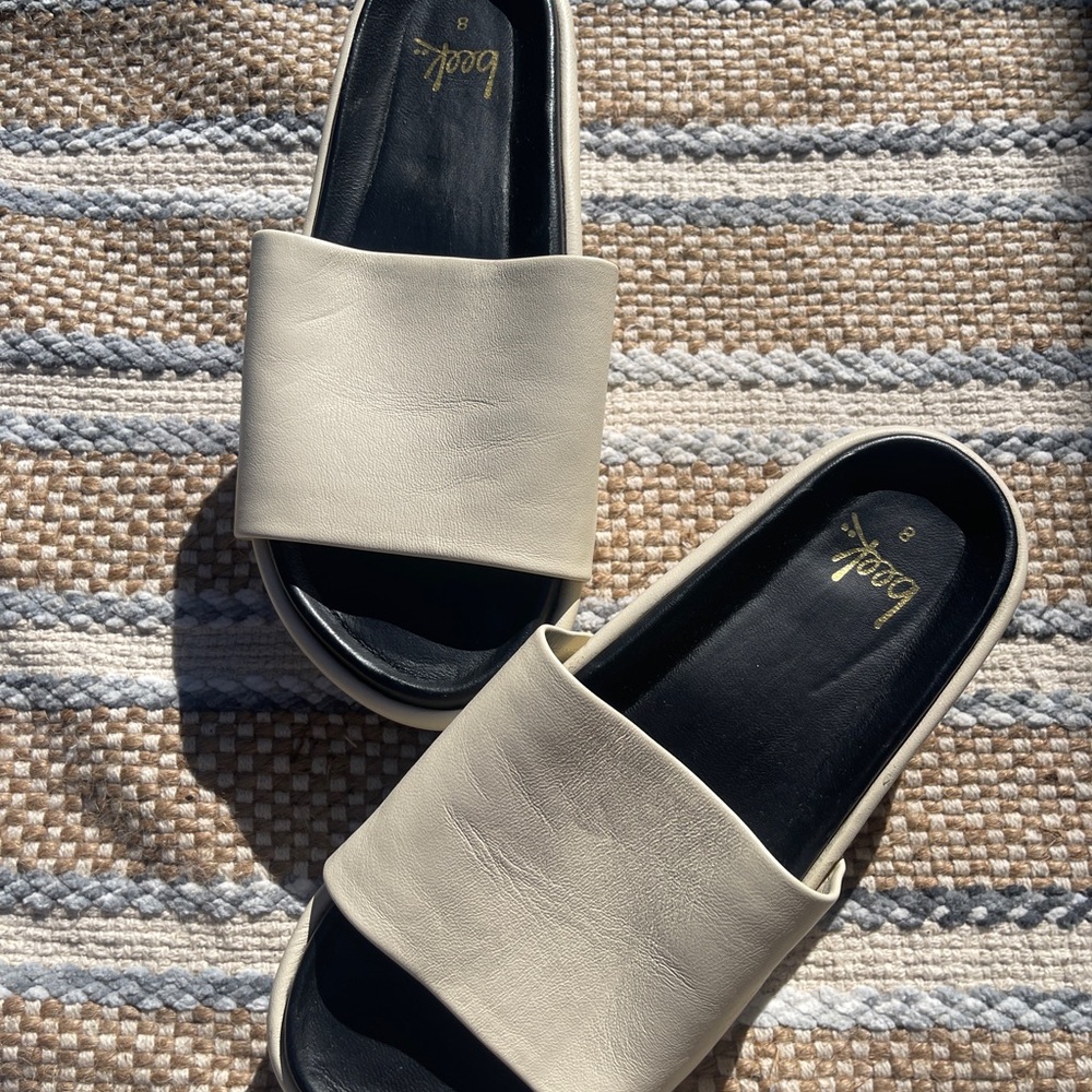 Beek Women's Elegant Cream Slide Sandals